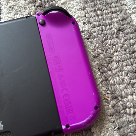 Nintendo Switch Console, Game, Extra Controllers - Picture 5 of 11